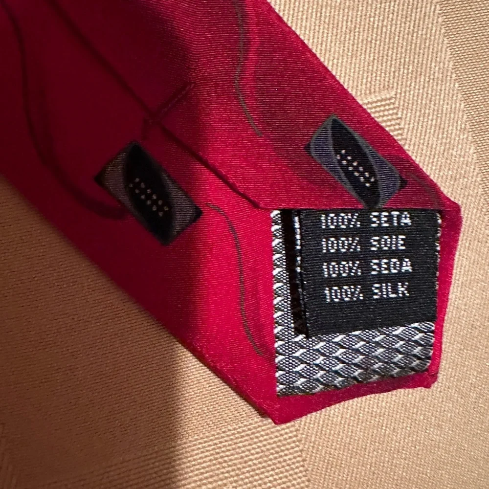 Giorgio Brutini Classic Red 100%‎ Silk Necktie with Geometric Pattern